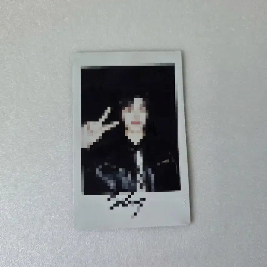 [BUNJANG] SLAY Autographed Polaroid / 가수 슬레이 친필 싸인 폴라로이드 양도
