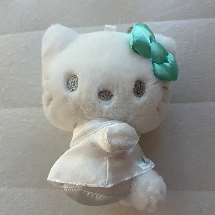 [BUNJANG] Canmake Hello Kitty Mint Ribbon Plush Doll / 캔메이크 헬로키티 민트리본 봉제인형