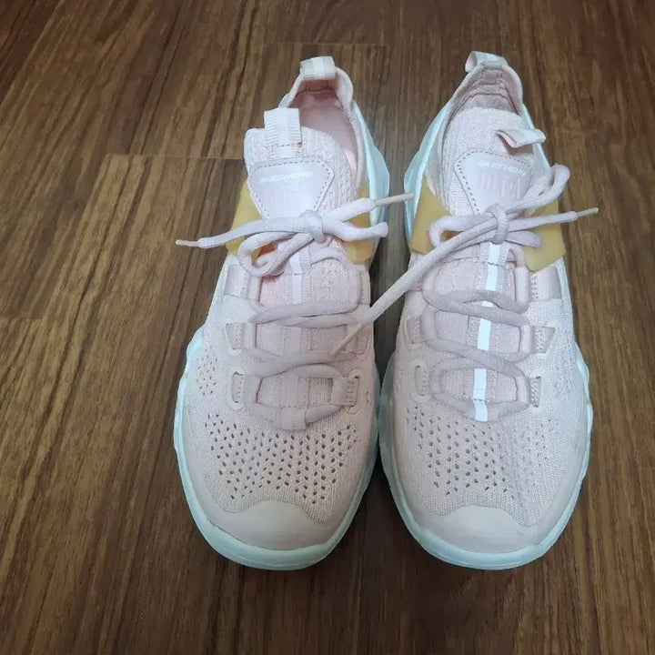 [BUNJANG] Skechers Pink Sneakers (230mm) / 스케쳐스 핑크 운동화 230mm  거의새것