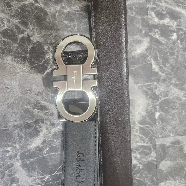 [SOLD OUT] 페라가모 가죽 자동벨트