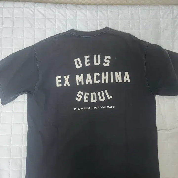 [BUNJANG] Deus Ex Machina Seoul College Short Sleeve T-Shirt Black / [xl] 데우스 엑스 마키나 서울 컬리지 반팔 블랙