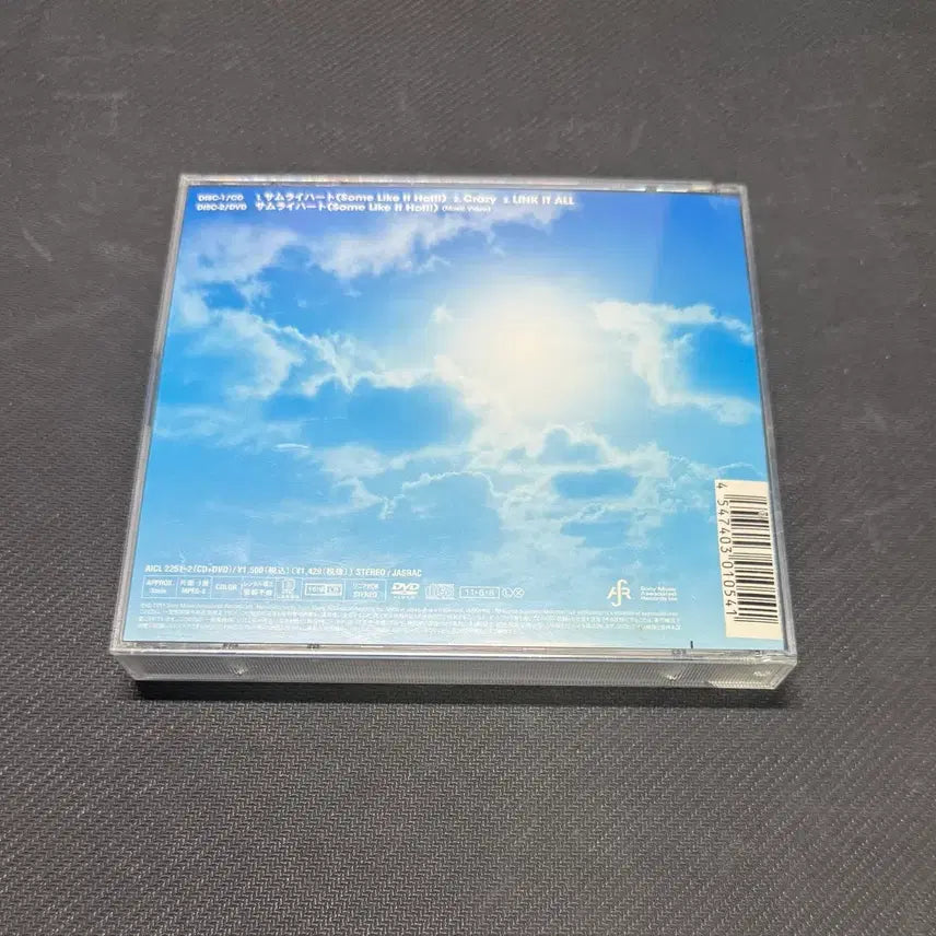 [BUNJANG] SPYAIR Some Like It Hot! CD+DVD First Press Edition / (CD+DVD) SPYAIR/스파이에어 Some Like it Hot!