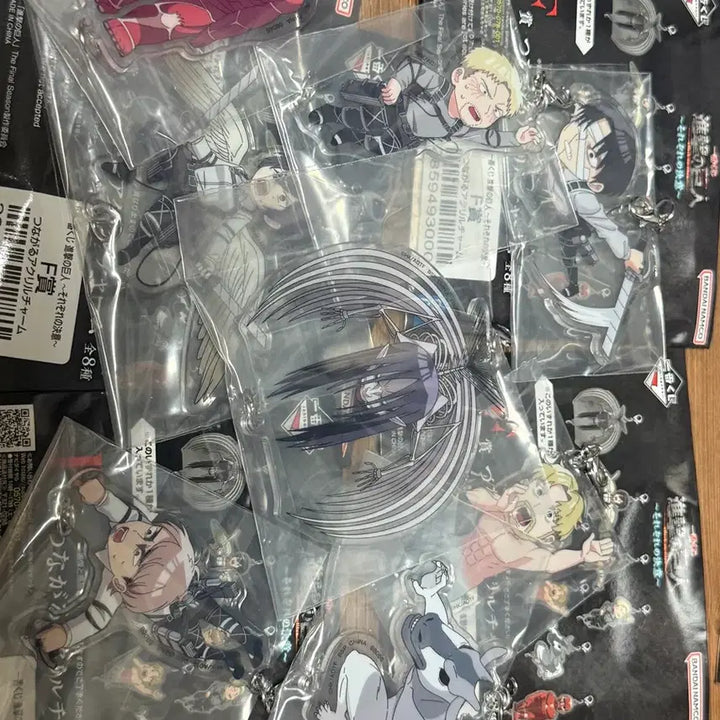 [BUNJANG] Attack on Titan "F" Prize Long Acrylic Stand Full Set / 진격의거인 f상 대롱아크릴 풀세트
