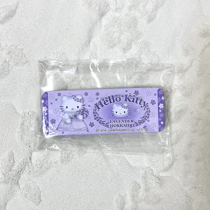 [BUNJANG] Vintage Hokkaido Lavender Hello Kitty Tin Case &amp; Band Set / 고전 빈티지 훗카이도 라벤더 헬로키티 틴케이스 밴드 세트 고리 키링