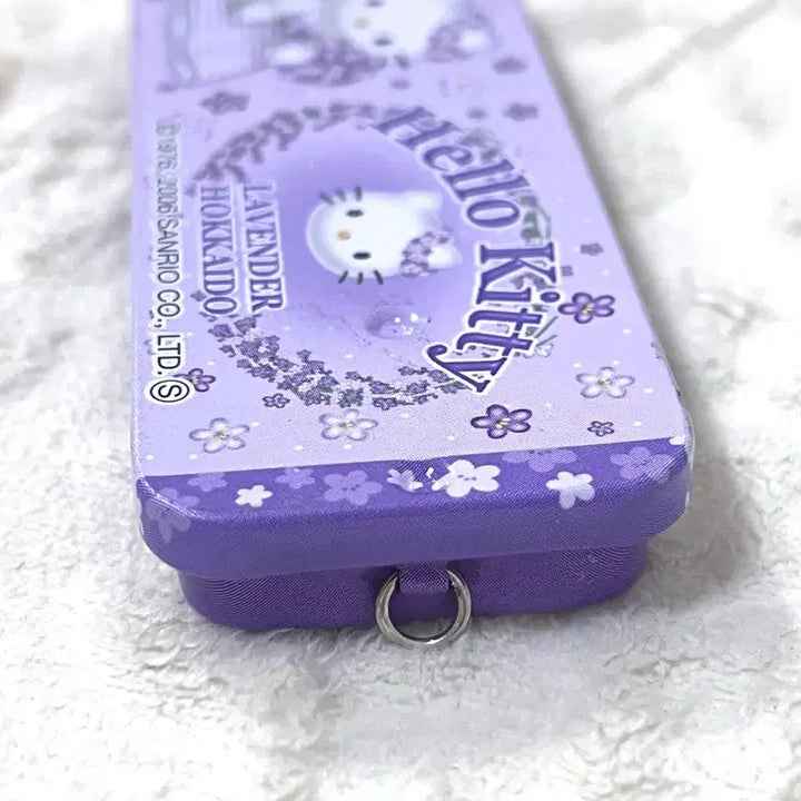 [BUNJANG] Vintage Hokkaido Lavender Hello Kitty Tin Case &amp; Band Set / 고전 빈티지 훗카이도 라벤더 헬로키티 틴케이스 밴드 세트 고리 키링