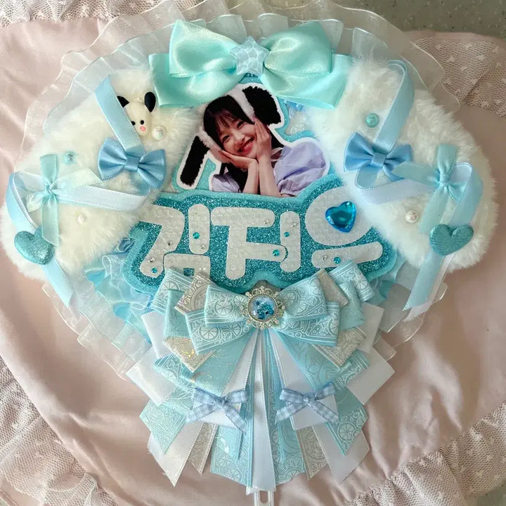 [BUNJANG] LOONA Chuu Sanrio Uchiwa Fan / 이달의소녀 츄 산리오 우치와 피켓