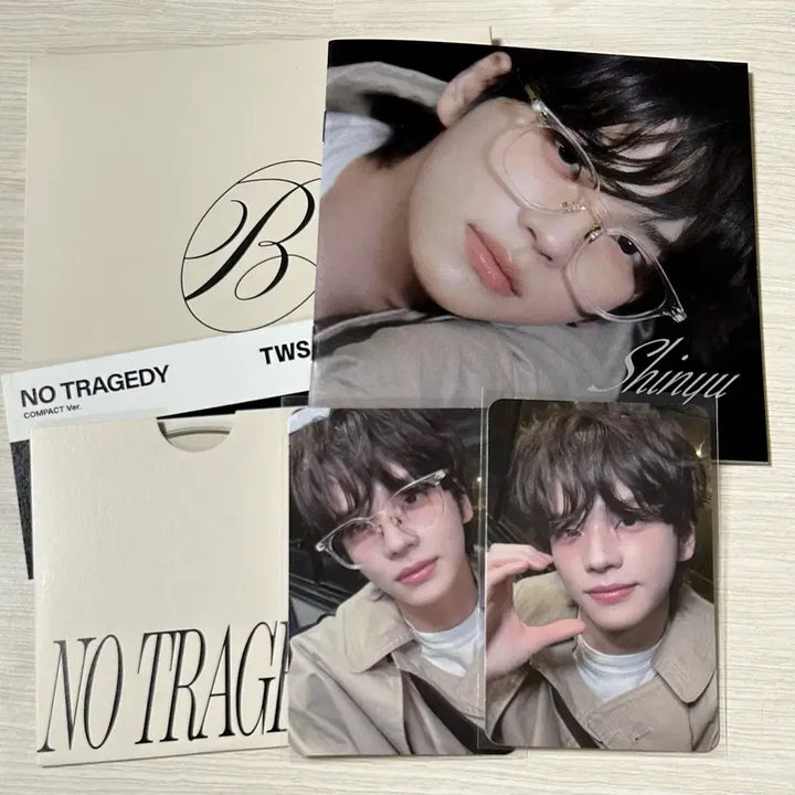 [BUNJANG] TWS Compact Blush Version Album Seonyu Photocard Set / 투어스 컴팩트 blush 앨범 신유 포카 세트 no tragedy