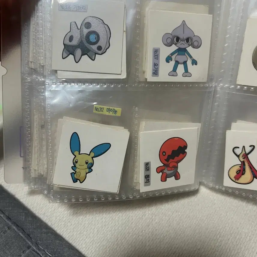 [BUNJANG] Vintage Pokemon Bread Stickers Collection / 포켓몬 빵 띠부띠부씰 모음