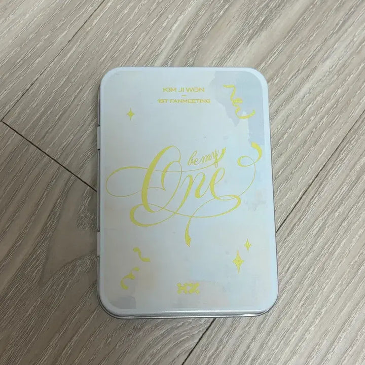 [BUNJANG] Kim Jiwon Photocard Tin Case / 김지원 포카 틴케이스