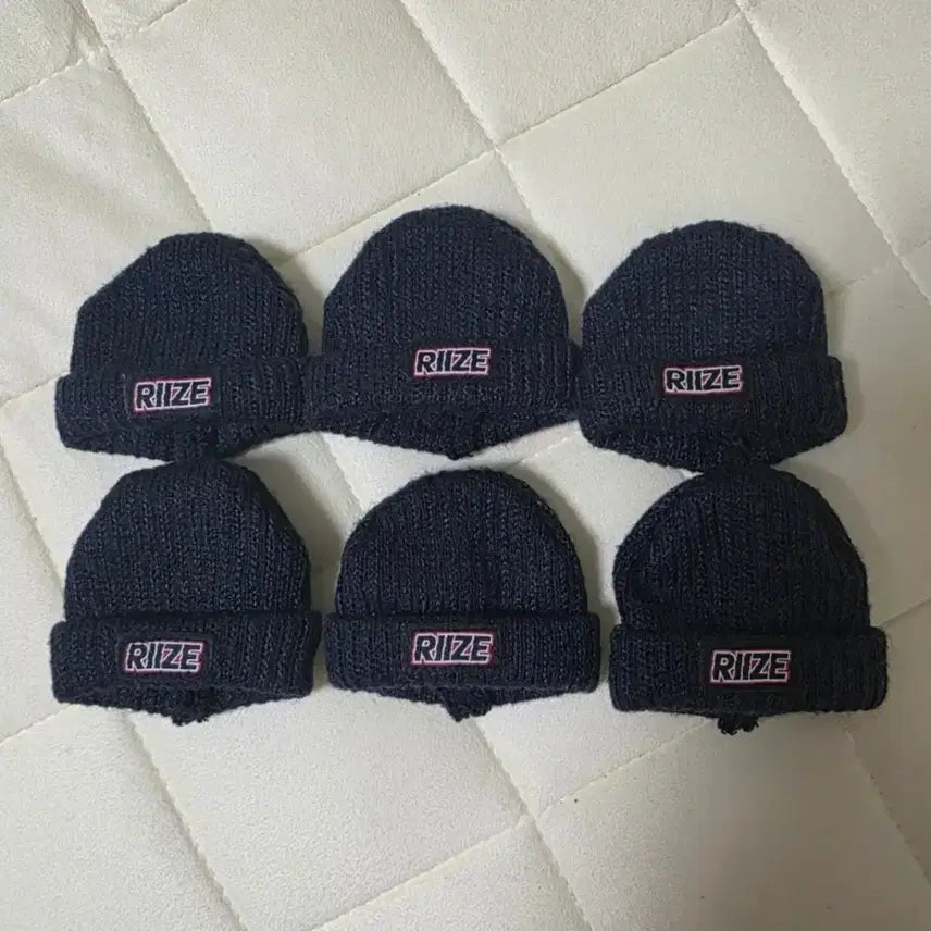 [BUNJANG] RIIZE Doll Beanie Bundle Set / 라이즈 인형용 공식 굿즈 비니 일괄 판매