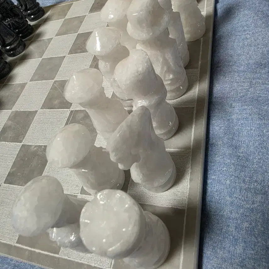 [BUNJANG] Marble Chess Set - Luxury Decorative Piece / 대리석 체스 세트 고급 장식용