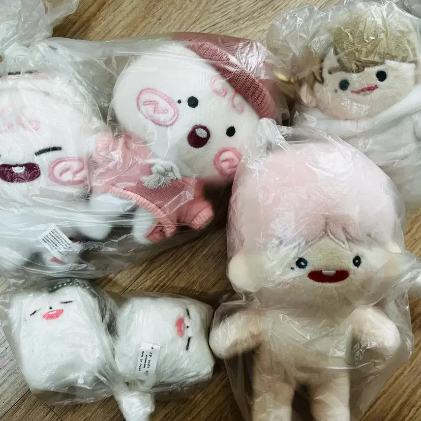 [BUNJANG] Kang Daniel Plush Doll / 강다니엘 인형
