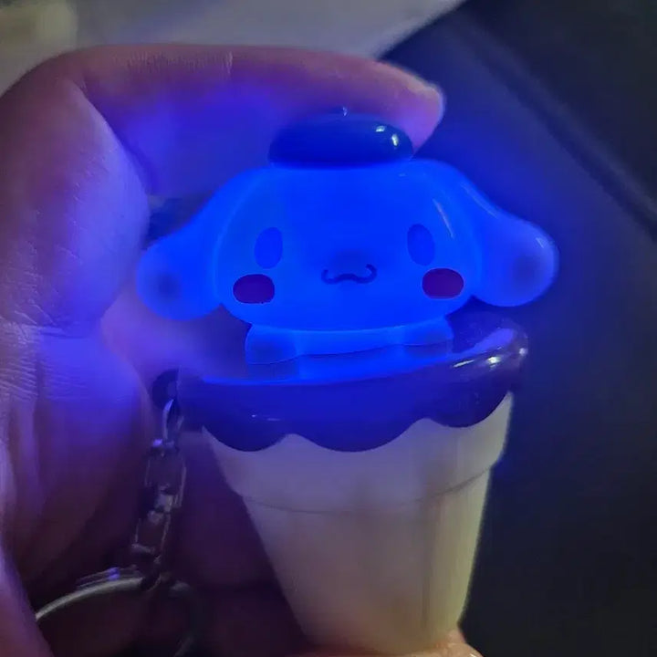 [BUNJANG] Sanrio Cinnamoroll Pudding Lamp Keychain / 새제품 산리오 시나모롤 램프 푸딩 키링