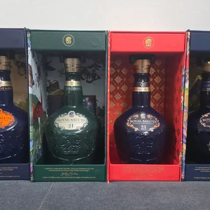 [BUNJANG] Royal Salute Whisky Empty Bottles Bundle Set (21 &amp; 25 Years) / 로얄살루트 위스키 공병 일괄
