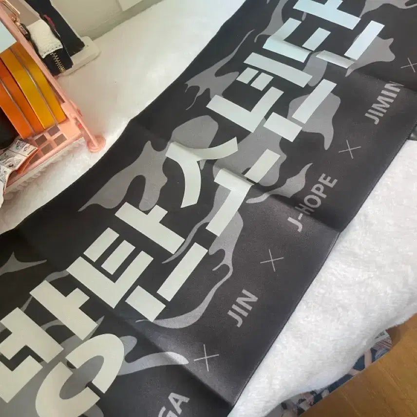[BUNJANG] BTS Official Wings Tour Reflective Slogan / 방탄 공식 반사 슬로건 윙즈 반슬 콘서트 응원봉 아미밤 디비디 희귀 굿즈