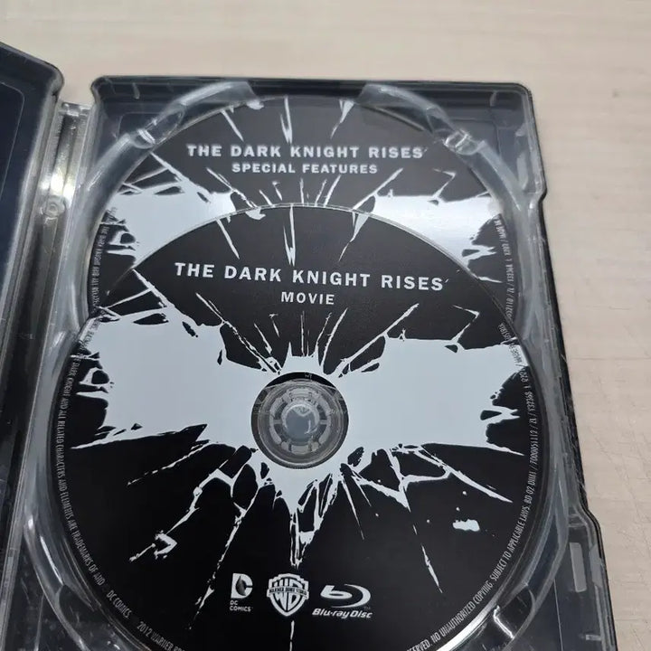 [BUNJANG] The Dark Knight Rises Blu-ray Steelbook Limited Edition / [DVD](블루레이) DC액션외국영화 "다크나이트 라이즈" 판매합니다.