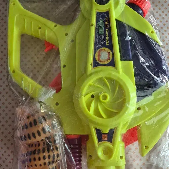 [BUNJANG] Rare Vintage Garfield Figure Water Gun / 희귀)고전 가필드 피규어 방패 물총