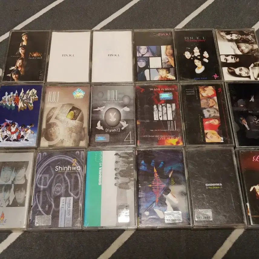 [BUNJANG] 90s K-Pop Cassette Tapes Bundle / 90년대 KPOP 가요 카세트테이프31개