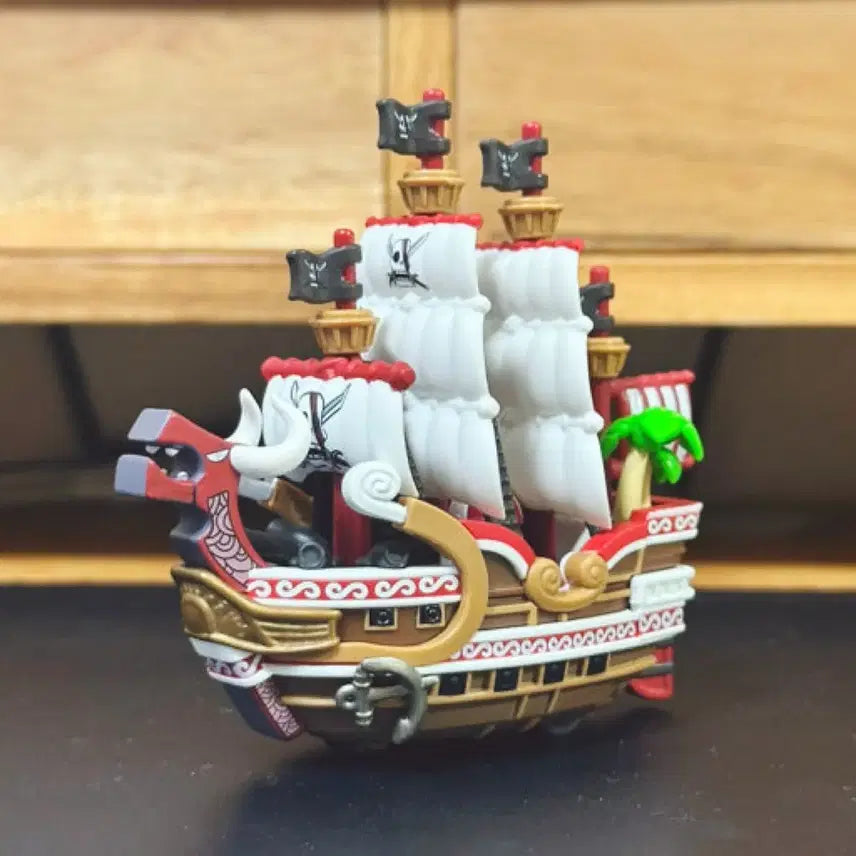 [BUNJANG] Pop Mart One Piece Red Force Ship / 팝마트 원피스 레드포스호