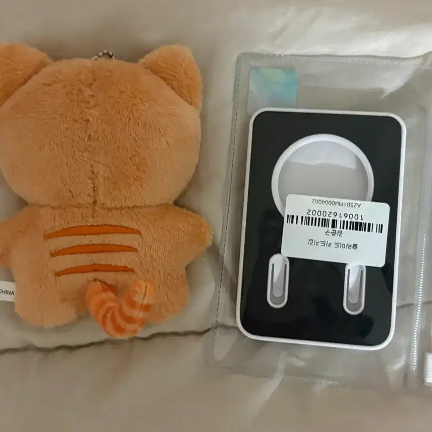 [BUNJANG] Lookism Kim Jun-gu MagSafe Plush Doll / 외모지상주의 외지주 김준구 맥세이프 인형