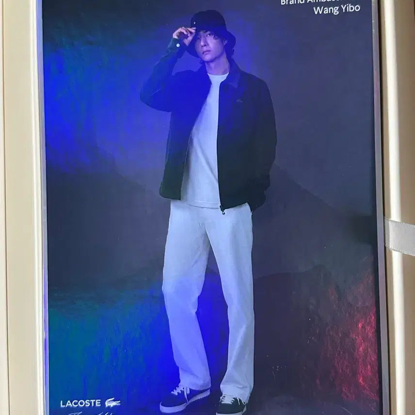 [BUNJANG] Lacoste Wang Yibo Standee / 라코스테 왕이보 스탠드