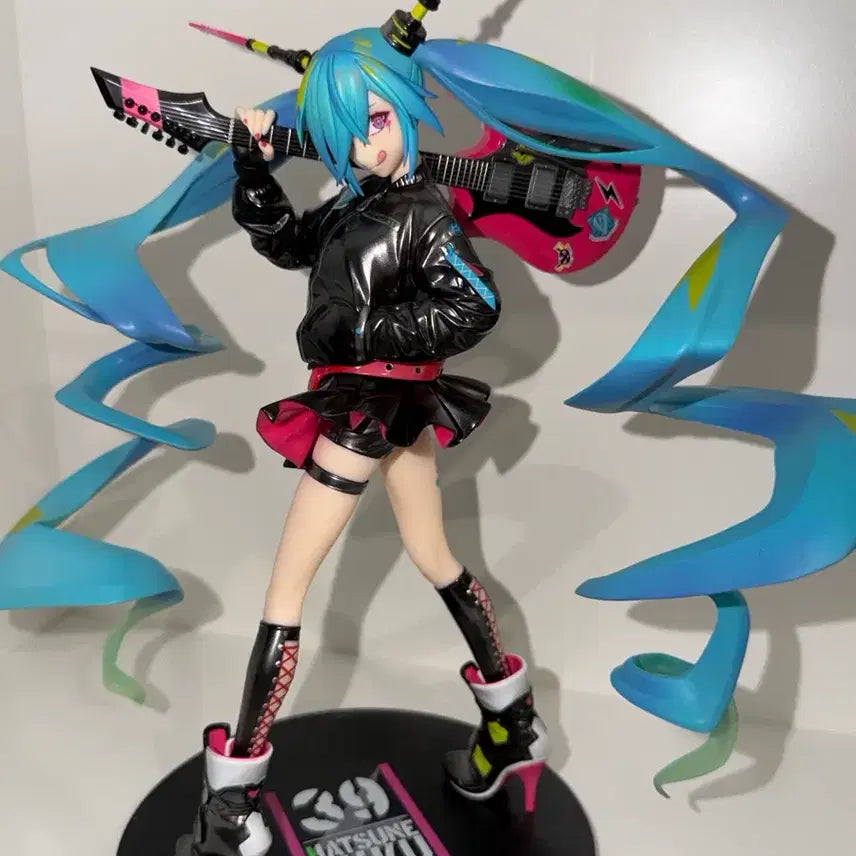 [BUNJANG] Hatsune Miku Lam Rock Singer Miku Scale Figure / 하츠네미쿠 Lam rock singer 록 싱어 피규어 미소녀 스케일