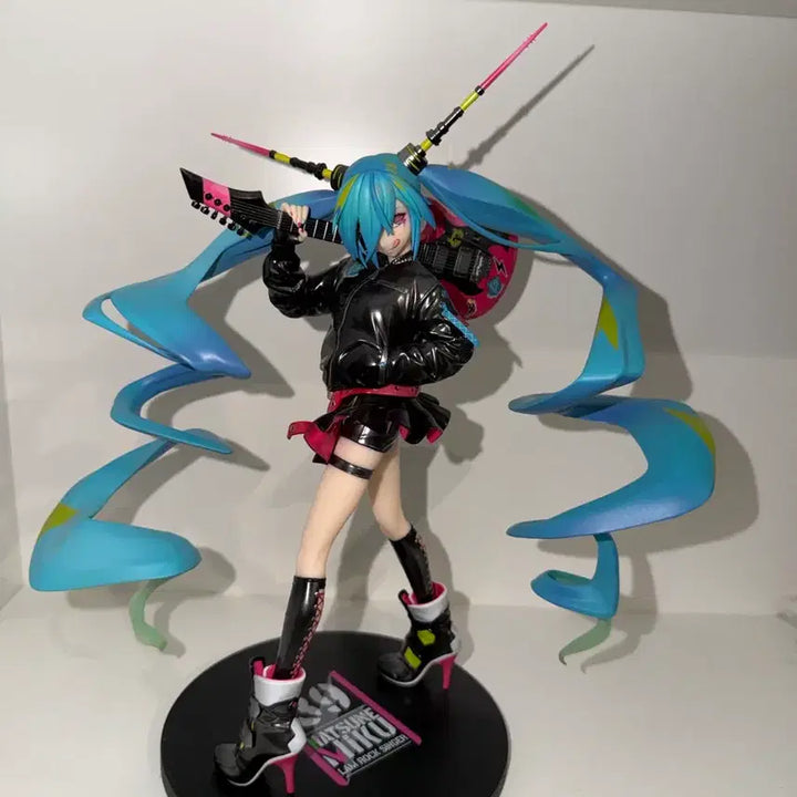 [BUNJANG] Hatsune Miku Lam Rock Singer Miku Scale Figure / 하츠네미쿠 Lam rock singer 록 싱어 피규어 미소녀 스케일