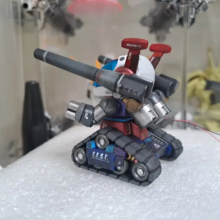 [BUNJANG] Custom Painted SD Guntank Model with LED / 프라모델 SD 건탱크 풀도색, LED 개수작 팝니다