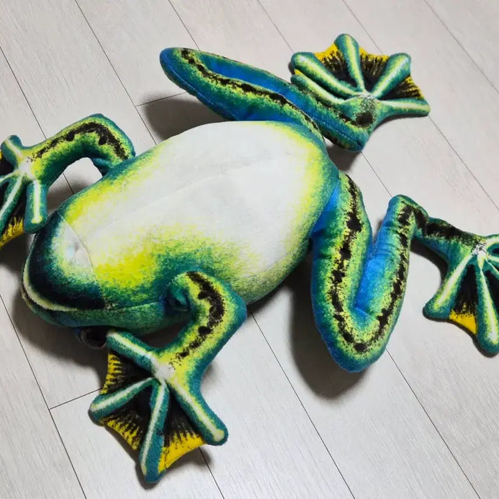 [BUNJANG] Hyperrealistic Frog Plush Toy / 극사실주의 개구리 인형 봉제인형