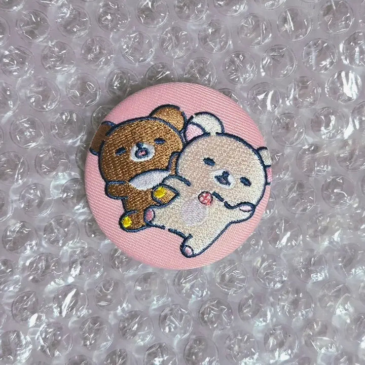 [BUNJANG] Rilakkuma Korilakkuma Random Badge Pin Button / 리락쿠마 코리락쿠마 랜덤 뱃지 핀뱃지 핀버튼 다꾸 인형 키링 다이어리