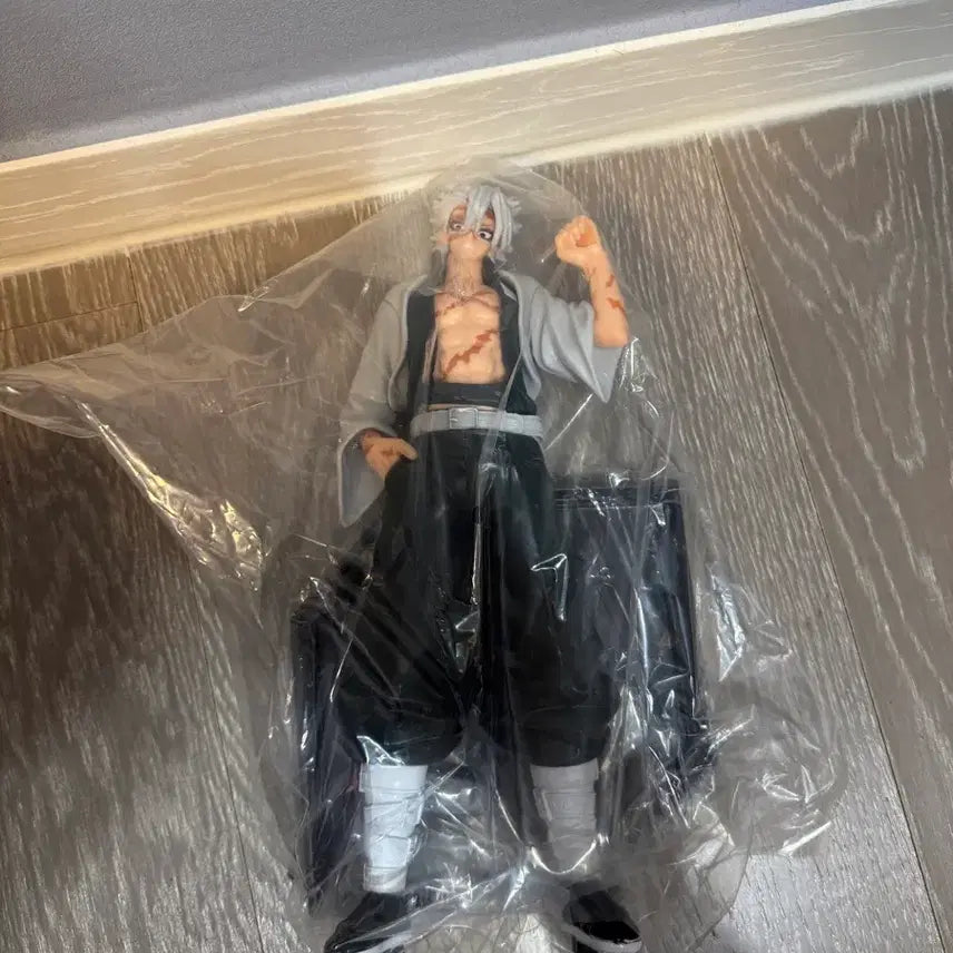 [BUNJANG] Demon Slayer Sanemi Shinazugawa Figure (Unsealed) / 귀멸의 칼날 시나즈가와 사네미 피규어