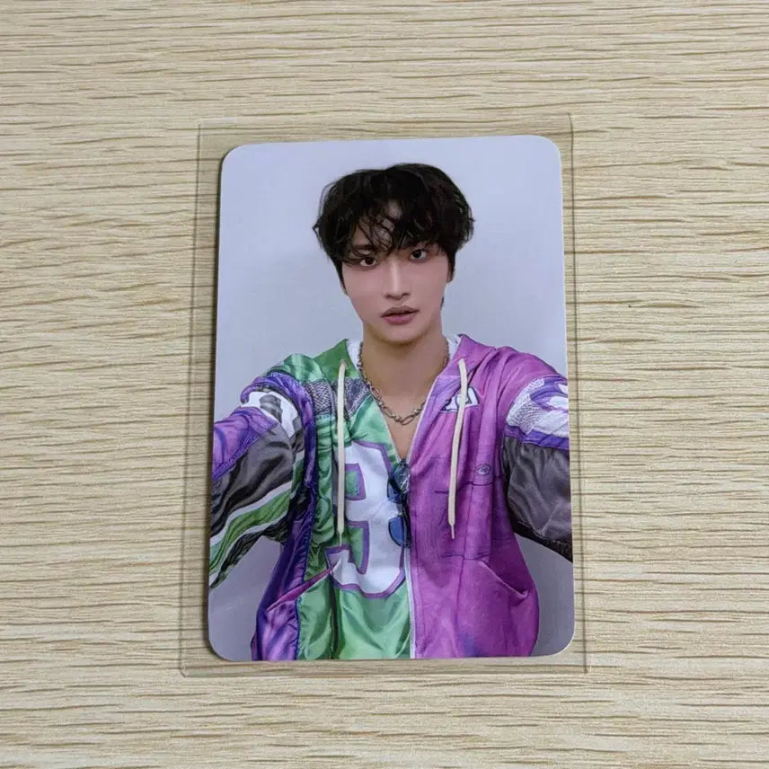 [BUNJANG] Aniteez ATEEZ Seonghwa Photocard / 애니티즈 에이티즈 성화 턱받이 포카 포토카드 aniteez ateez