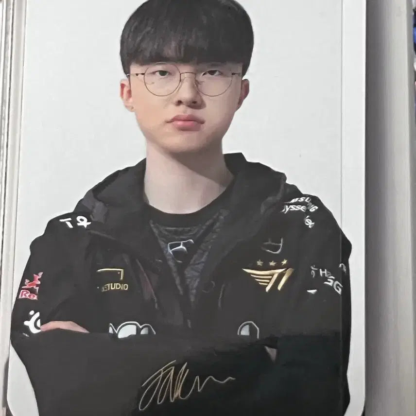 [BUNJANG] T1 Faker 23 Worlds LoL Park Photocard / 23월즈 롤드컵 T1 페이커 네이버 포토카드 양도합니다!