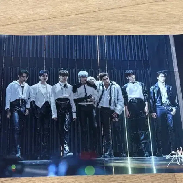 [BUNJANG] Stray Kids Kingdom Photobook + Poster / 스트레이키즈 킹덤 포토북 + 포스터