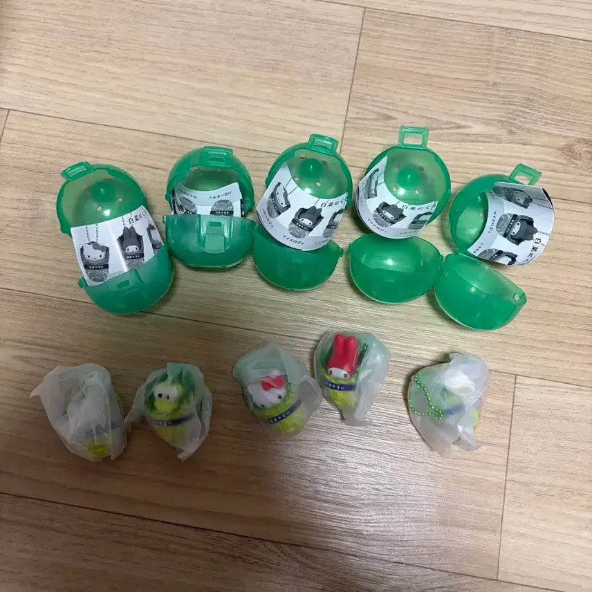 [BUNJANG] Sanrio Cabbage Mascot Gacha Keyring Full Set (Sealed) / (미개봉 풀세트) 산리오 배추 마스코트 가챠 키링