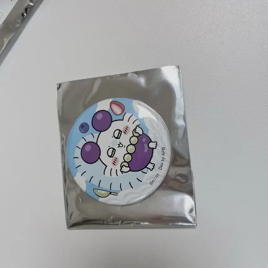 [BUNJANG] Chiikawa Pocket Fruit Can Badge Momonga / 치이카와 포켓 과일 팝업 캔뱃지 모몽가
