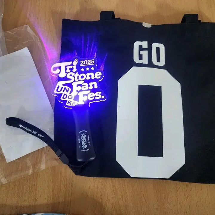 [BUNJANG] Tri Stone Black Team Light Stick &amp; Ayano Go Numbered Eco Bag / 주말한정 2만원 트라이스톤 블랙팀 응원봉 +아야노고 등넘버 에코백