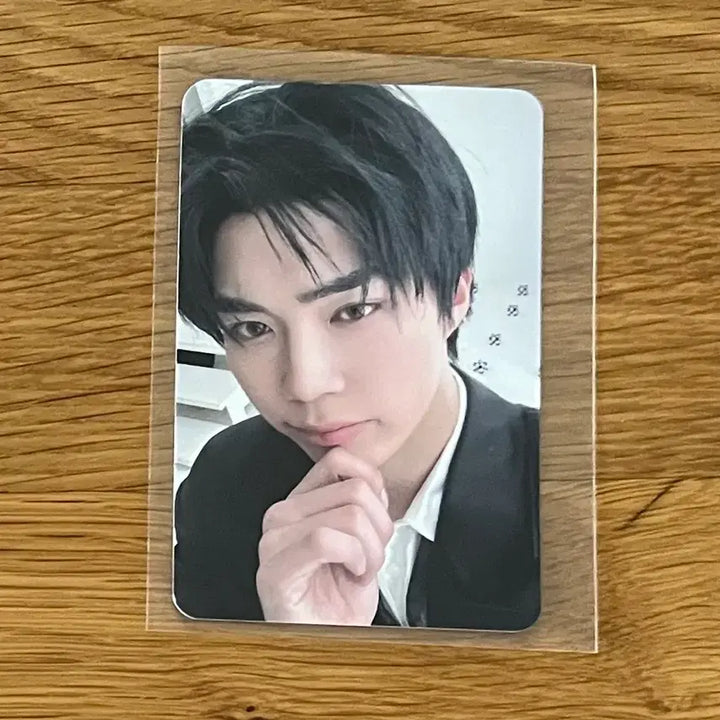 [BUNJANG] ZB1 Gunwook Comeback Premiere Photocard / 제베원 컴백프리미어 건욱 양도