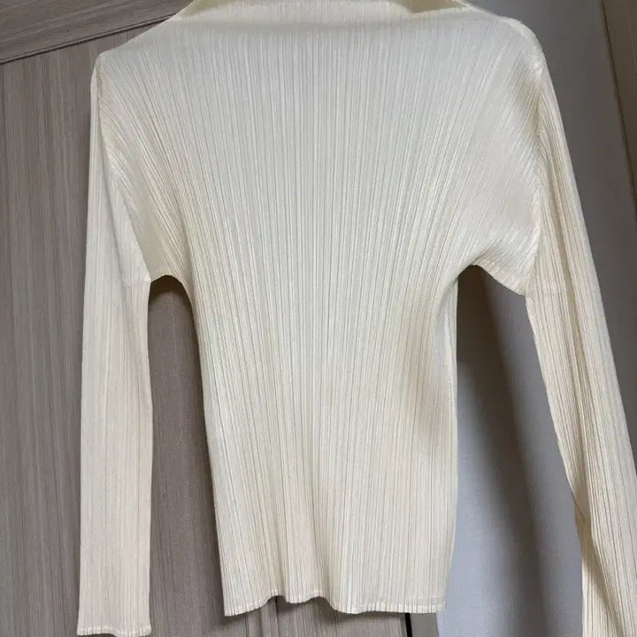[BUNJANG] Pleats Please Top New Basic Light Beige Size 3 / 플리츠 플리즈 탑 뉴베이직 라이트 베이지 3사이즈