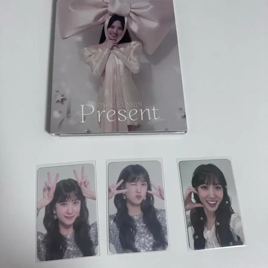 [BUNJANG] Park Eun Bin Present Album and Photocard Bundle Set / 배우 박은빈 present 앨범과 포카 일괄 판매