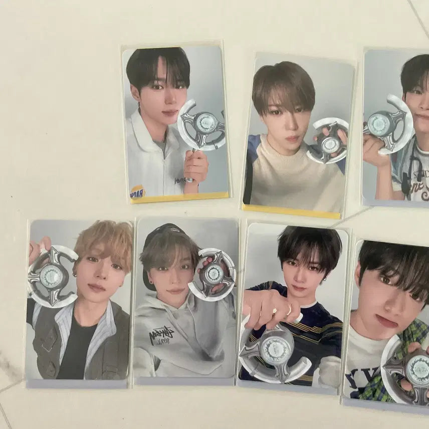 [BUNJANG] Aldi One Cheering Stick Photocard Split Set / 알디원 응원봉 포카 분철