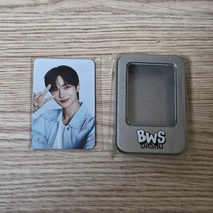 [BUNJANG] Byeon Woo Seok DASH Photocard &amp; Case Set (Unsealed) / (미개봉) 변우석 다슈 포카 21세기 대군부인 선업튀