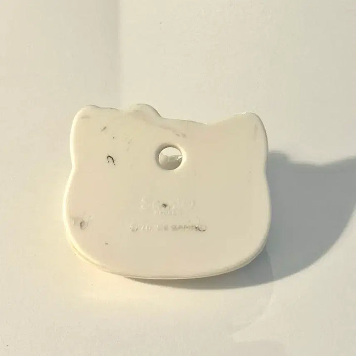 [BUNJANG] Sanrio Cherry Kitty Magnet / 고전 체리 키티 마그넷
