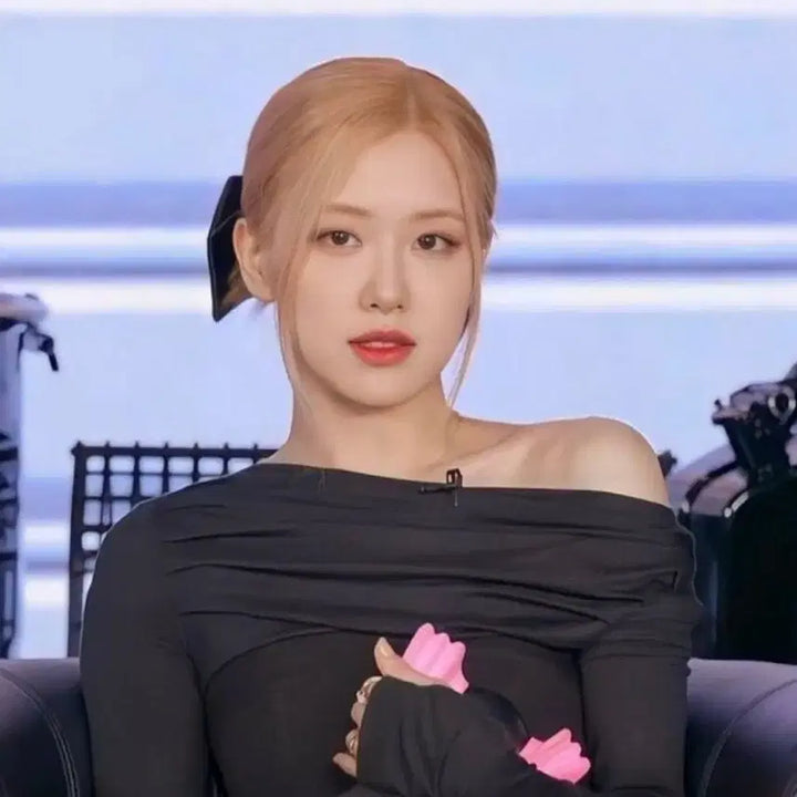 [BUNJANG] Not Your Roses Ivy Top Black / 낫유어로즈 아이비 탑 블랙 로제착용 제품