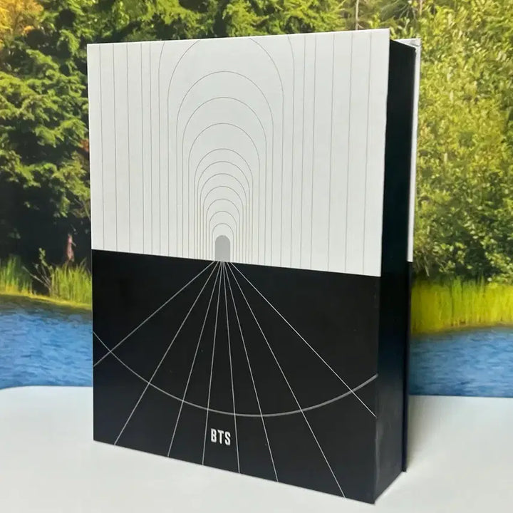 [BUNJANG] BTS MAP OF THE SOUL ON:E Concept Photobook / 방탄소년단 BTS MAP OF THE SOUL ON:E 맵옵솔 포토북