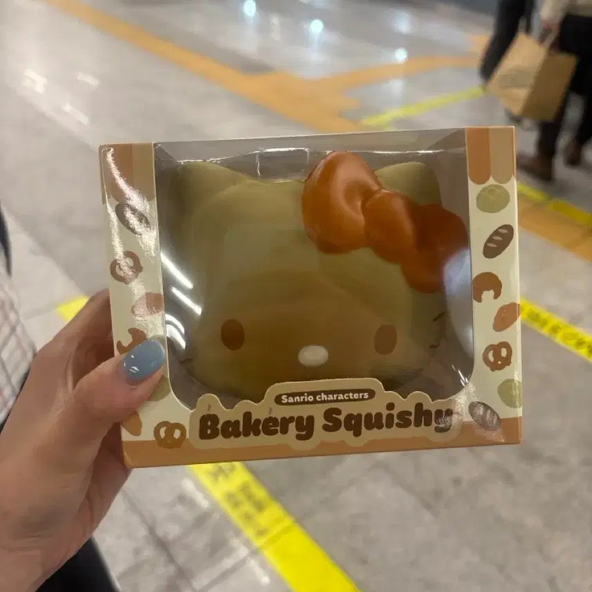 [BUNJANG] Sanrio Hello Kitty Bakery Squishy (Sealed) / 산리오 정품 헬로키티 베이커리 스퀴시 미개봉