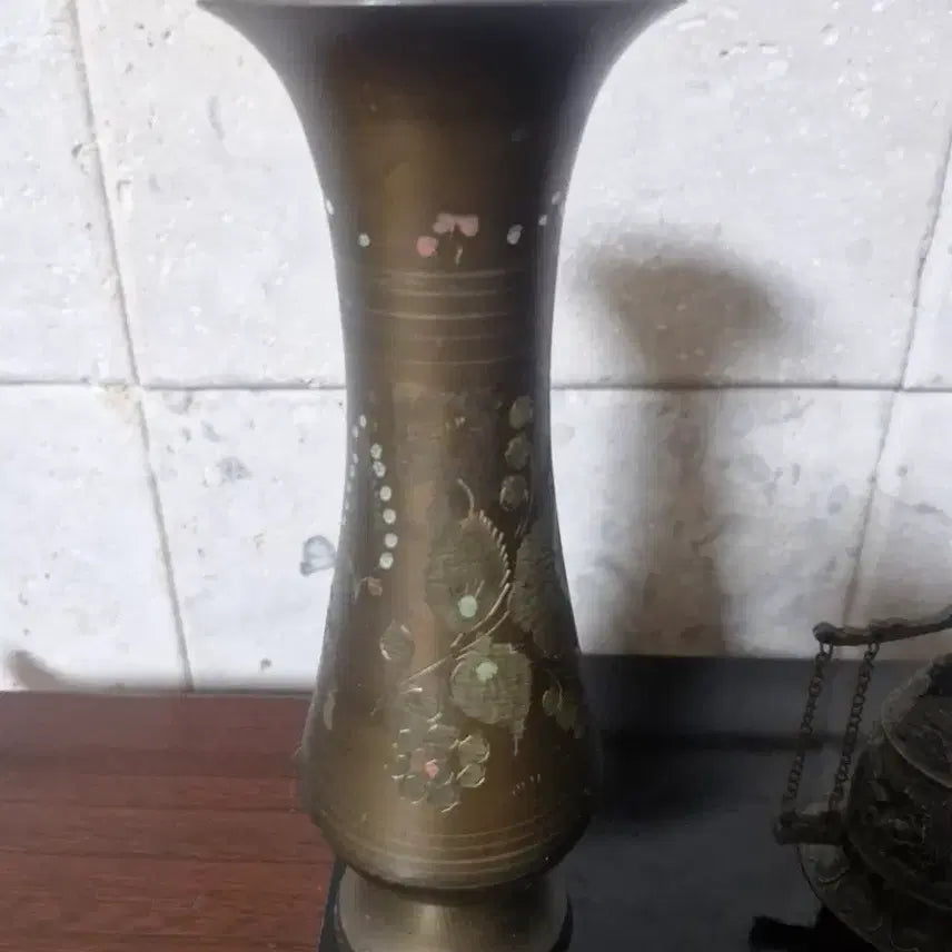 [BUNJANG] Vintage Brass Vase &amp; Bell Set / 동 화병 빈티지 동 재질 화병 &amp;동종 세트