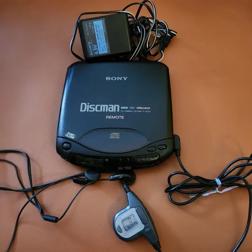 [BUNJANG] Sony Discman D-137CR Portable CD Player / 소니 디스크맨 D-137CR