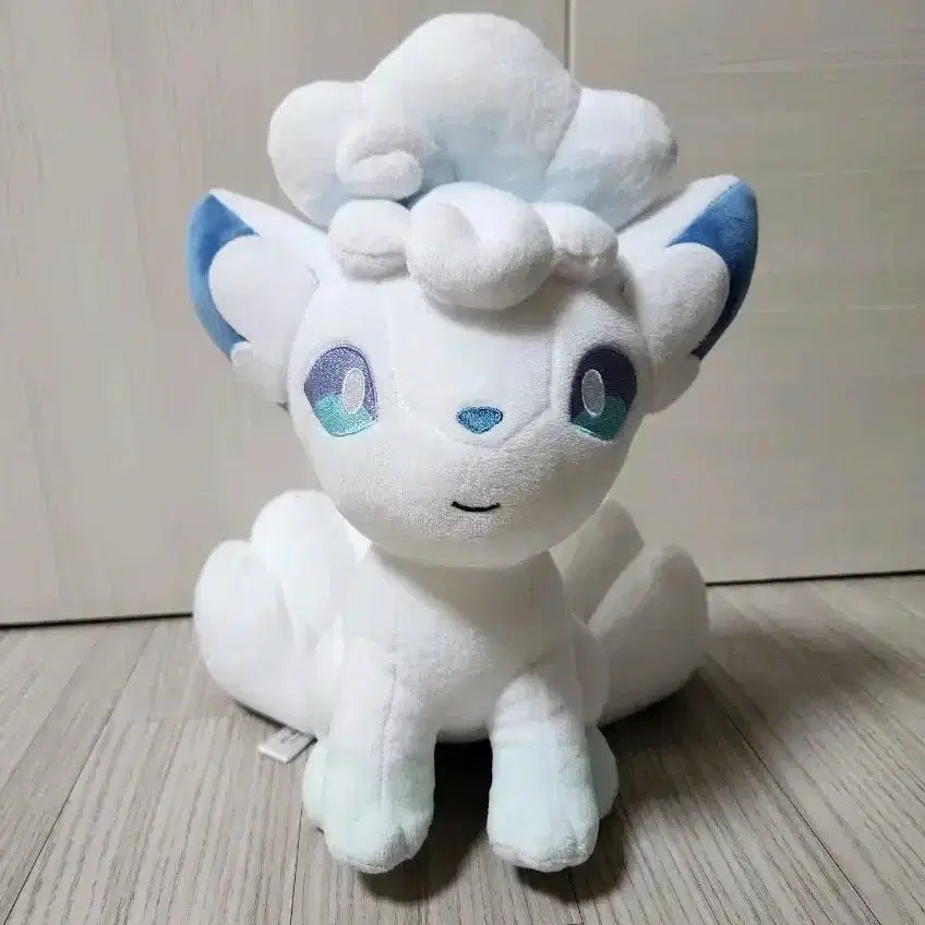 [BUNJANG] Alolan Vulpix Plush Medium Size / 포켓몬스터 알로라 식스테일 봉제중형인형 북극여우