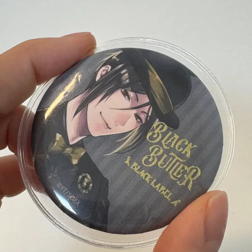 [BUNJANG] Black Butler Sebastian Michaelis Bitter Rabbit Can Badge / 흑집사 세바스찬 미카엘리스 비터래빗 캔뱃지 판매